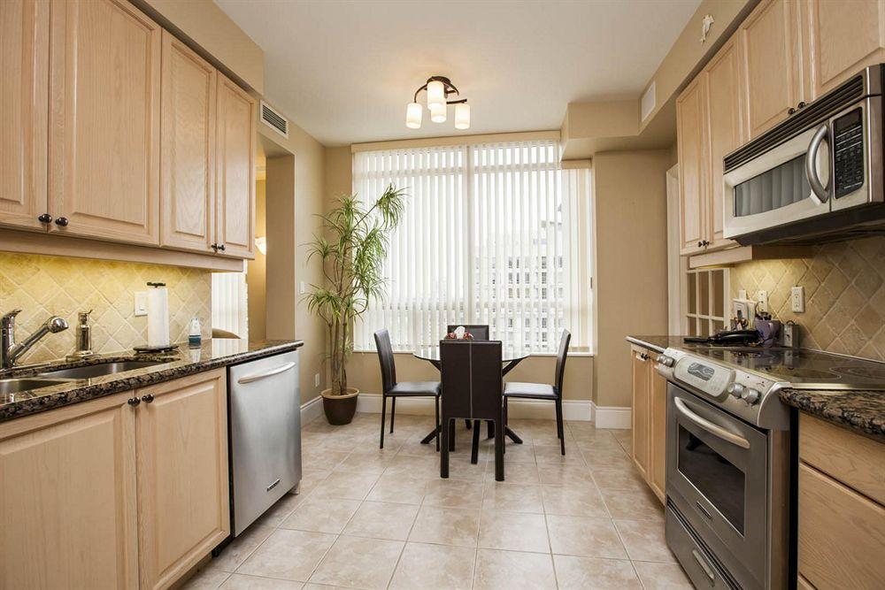 Downtown Mississauga Executive Suites Sq1 Exteriör bild
