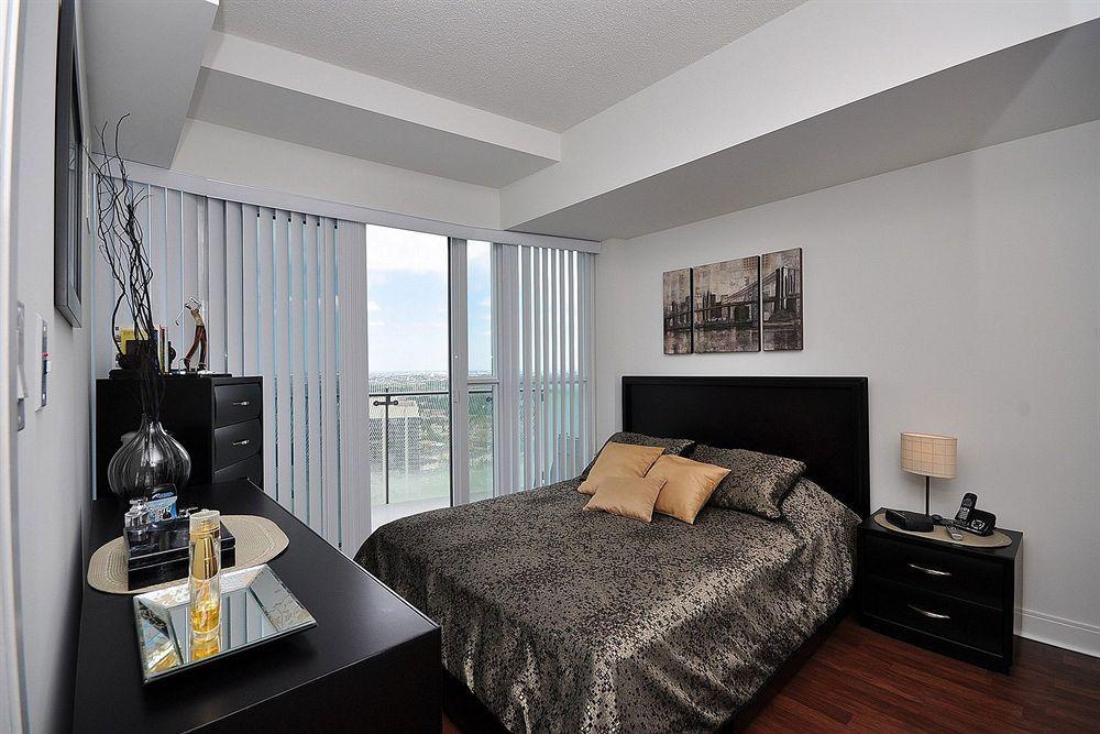 Downtown Mississauga Executive Suites Sq1 Exteriör bild