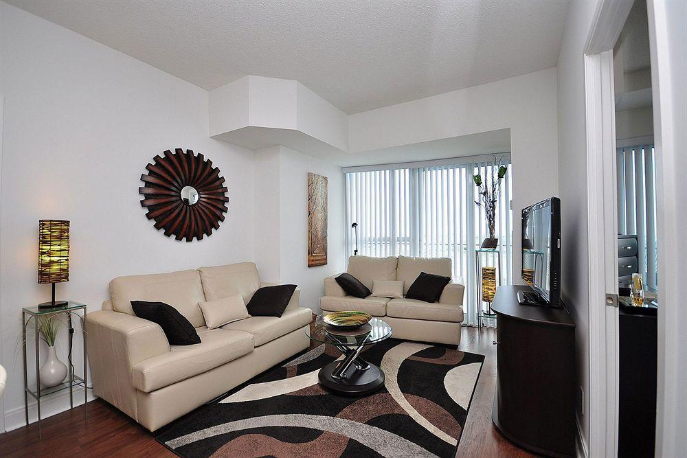 Downtown Mississauga Executive Suites Sq1 Exteriör bild