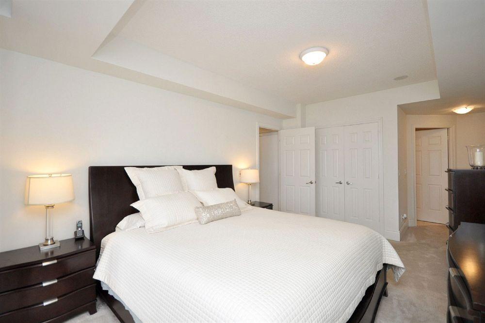 Downtown Mississauga Executive Suites Sq1 Exteriör bild