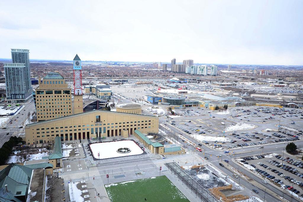 Downtown Mississauga Executive Suites Sq1 Exteriör bild
